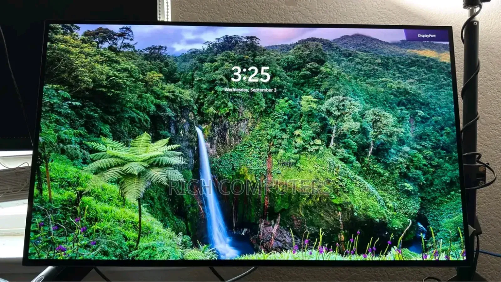 32inches Lg Oled Monitor