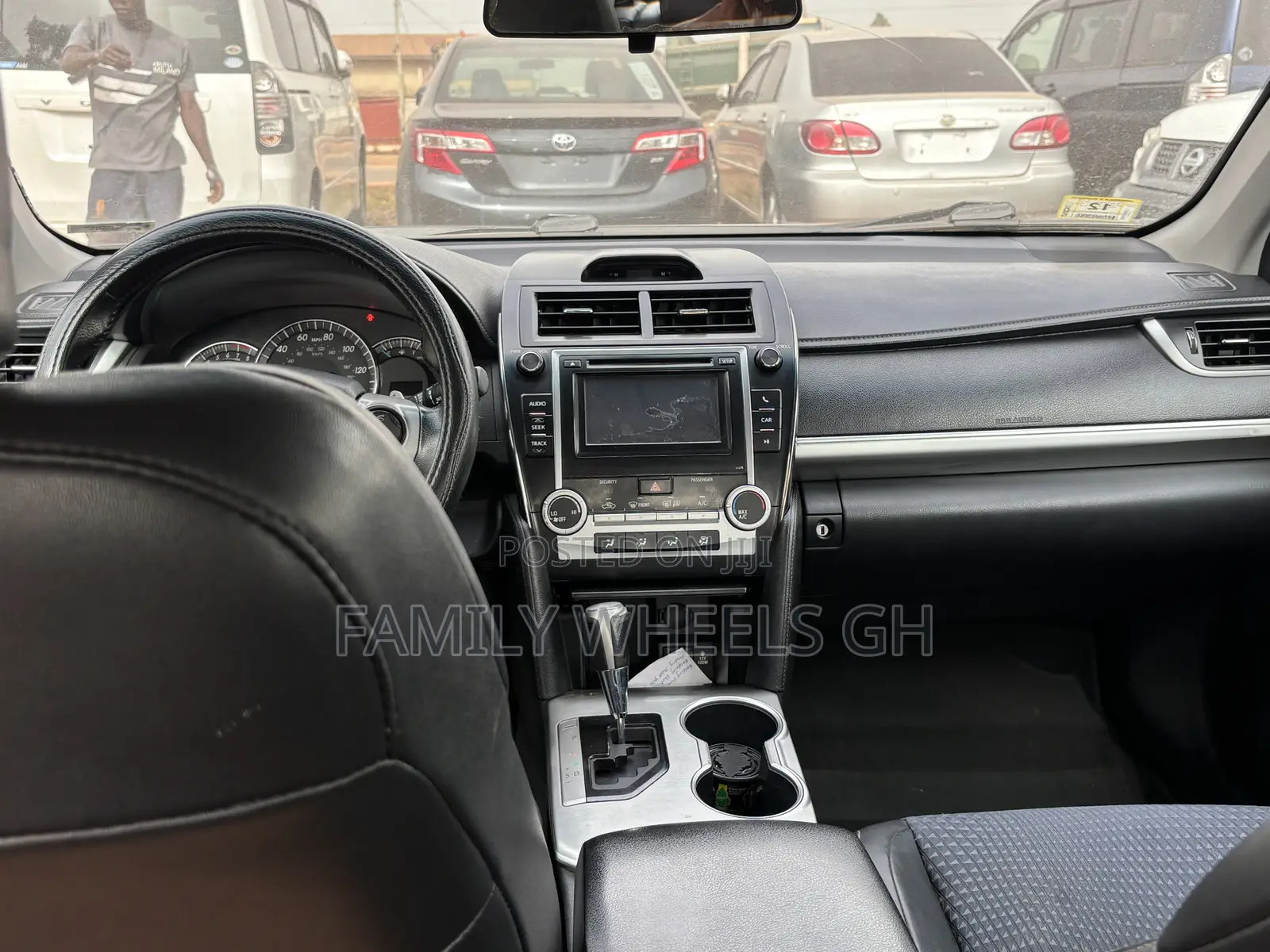 Toyota Camry SE 4dr Sedan (2.5L 4cyl 6A) 2014 Black
