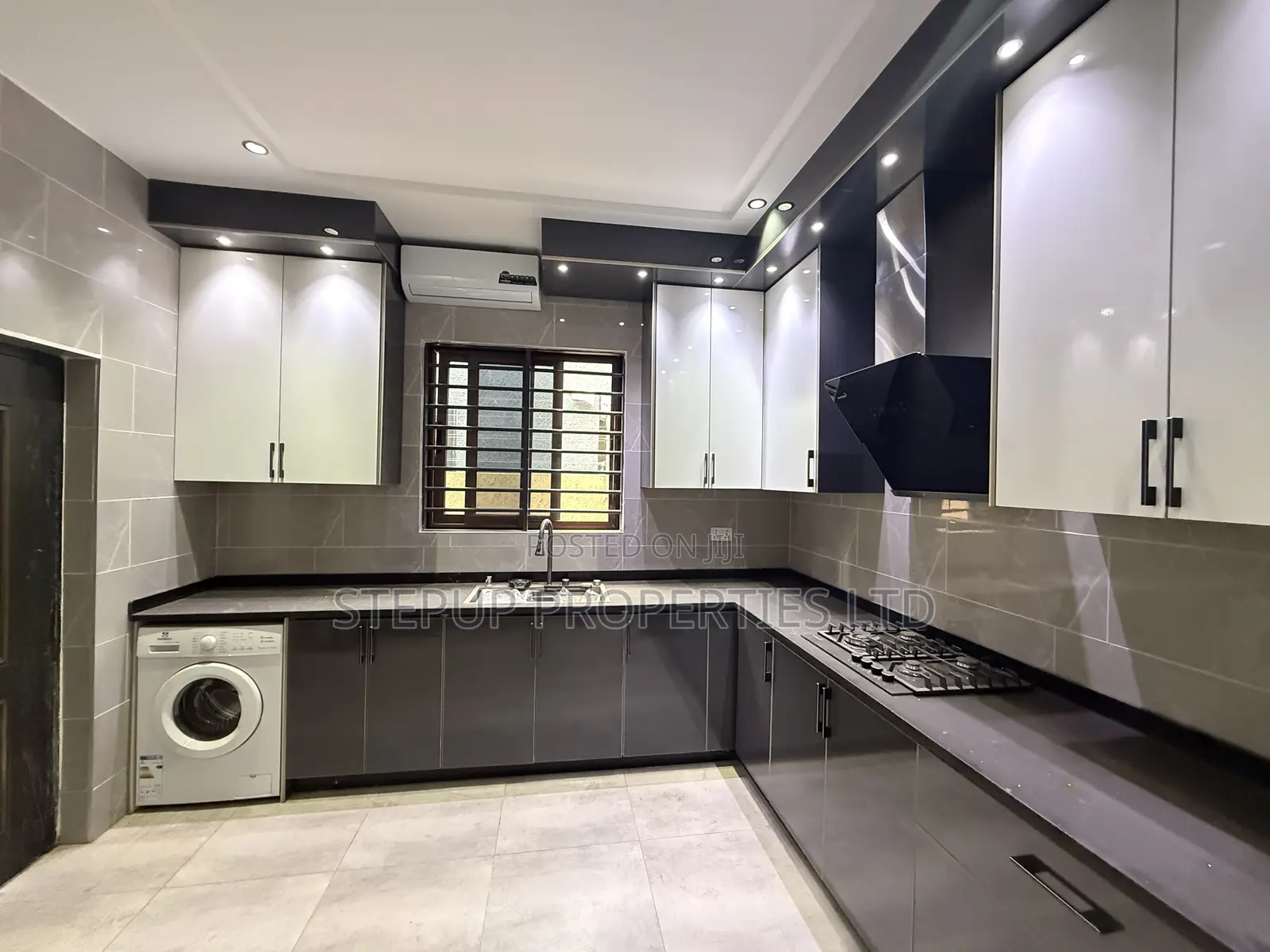 3bdrm House in Lakeside Estate for sale