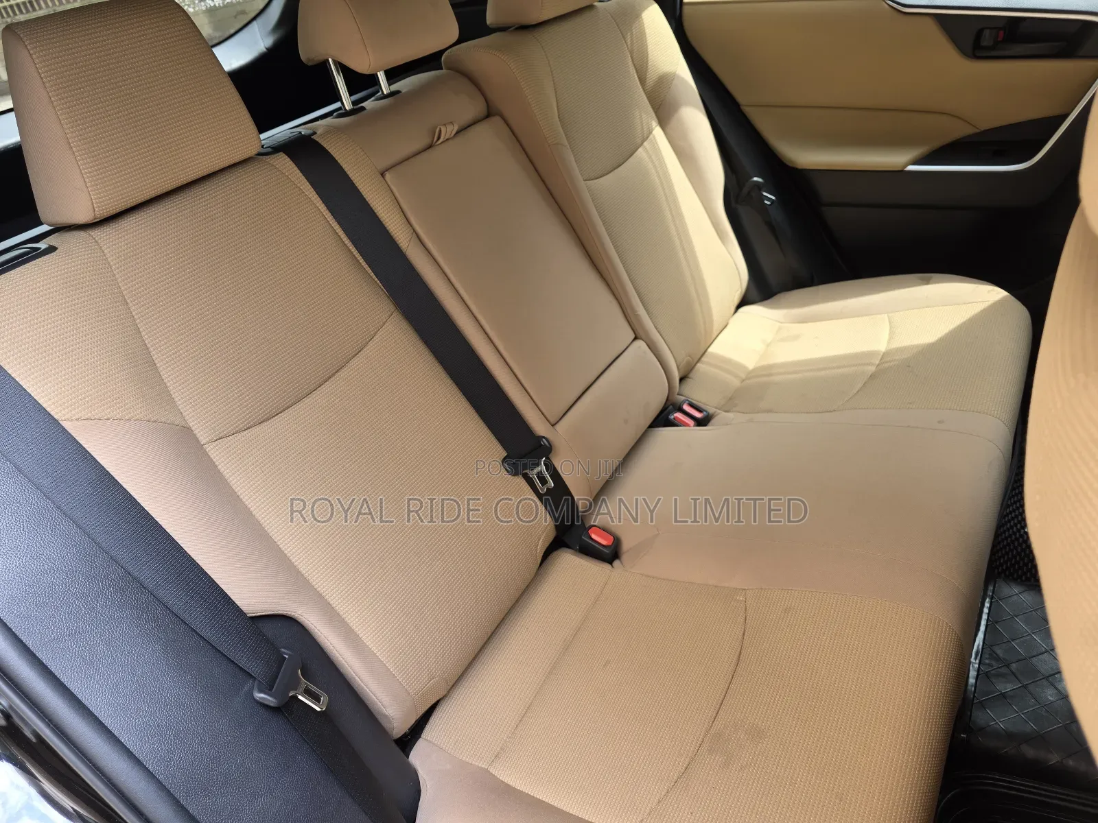 Rent a Toyota Rav4