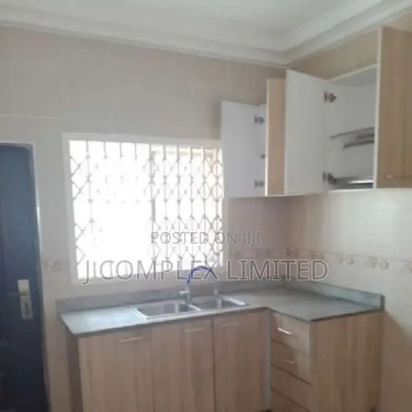 3bdrm House in Dzorwulu for sale