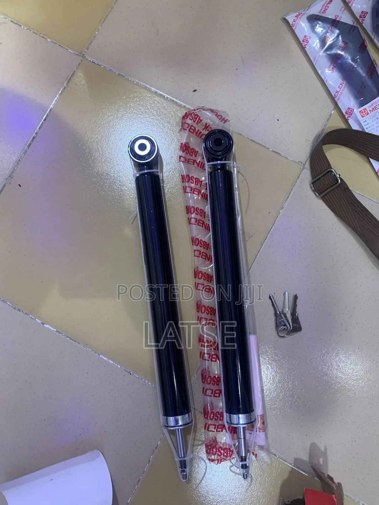 Toyota Vitz/Yaris 2009,2010,2011,2012,2013 Back/Rear Shock Absorbers