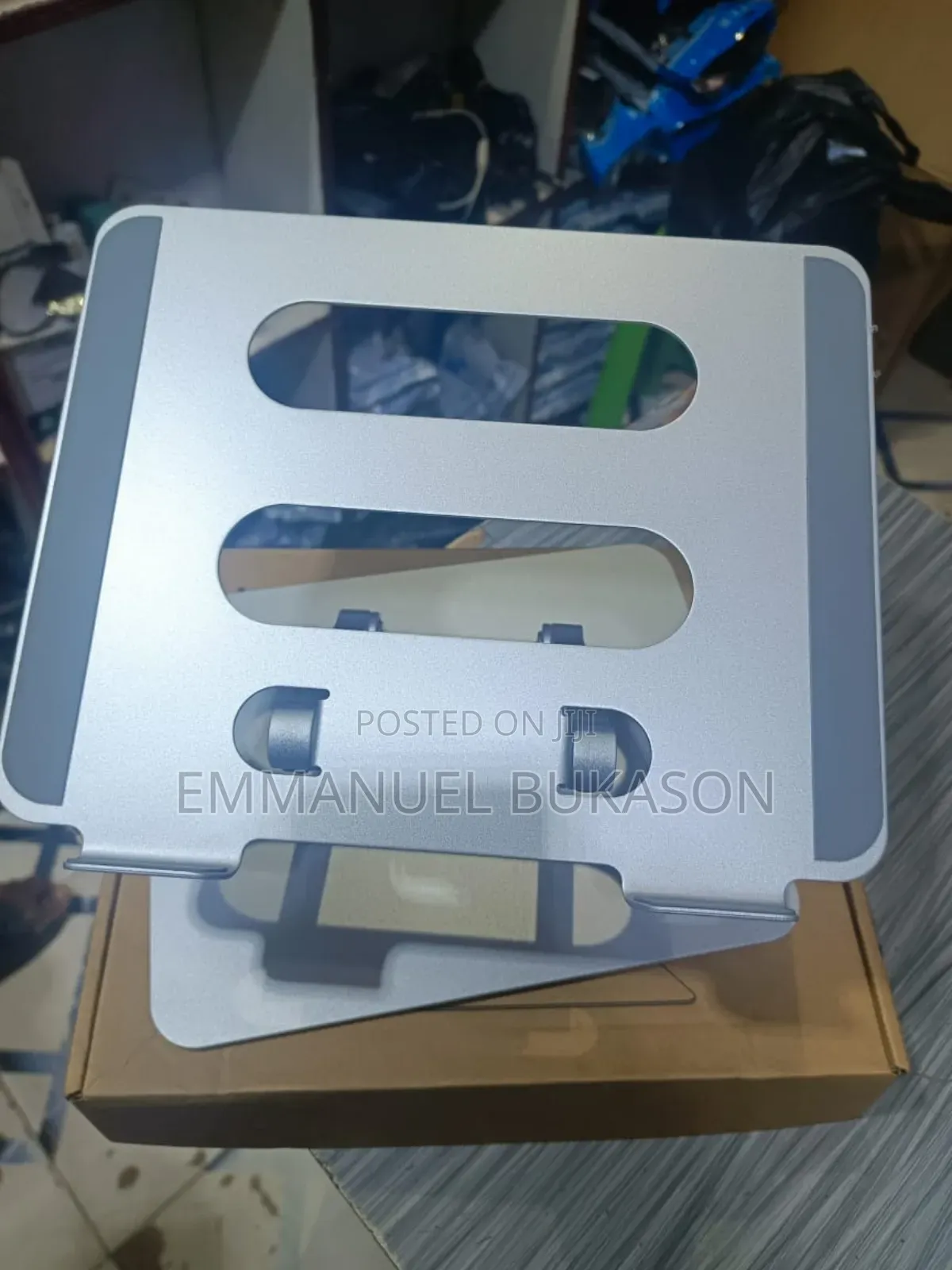 Metalic 360 Laptop Stand