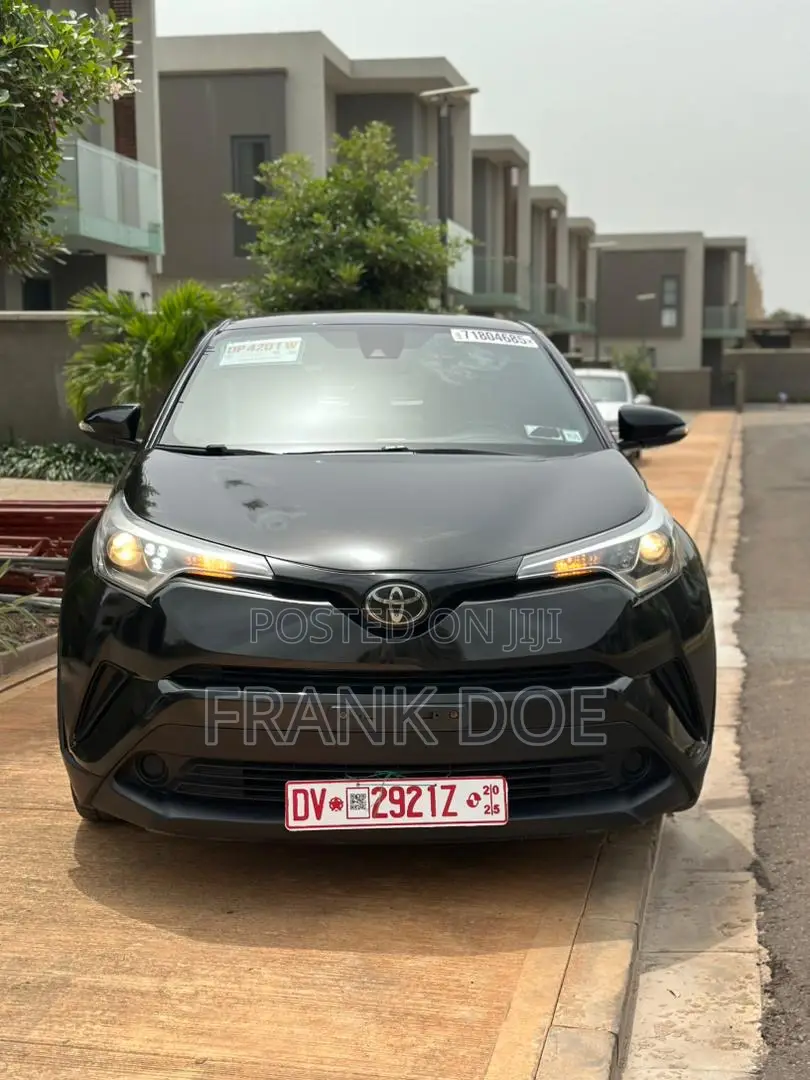 Toyota C-HR XLE FWD 2019 Black