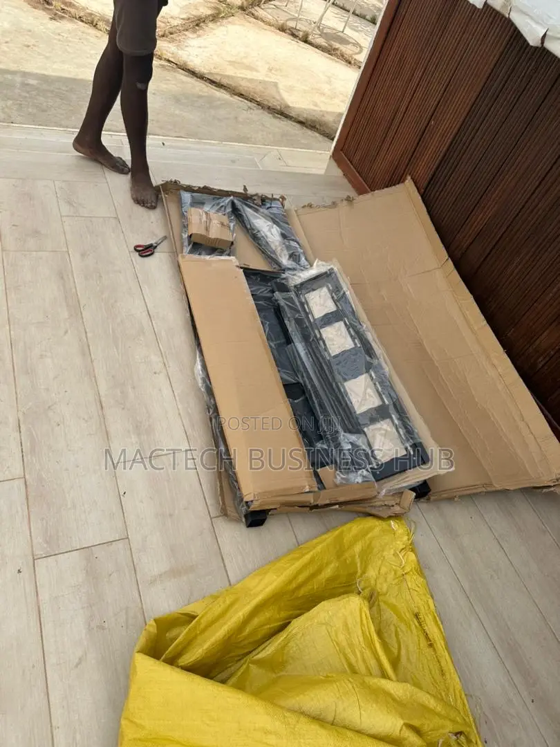 Tv Stand (60-100 Inches)