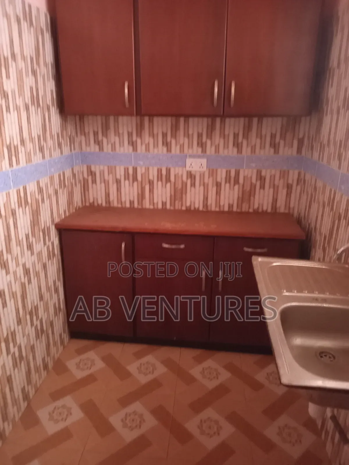 1bdrm Mansion in Salam Estate, Malejor for rent