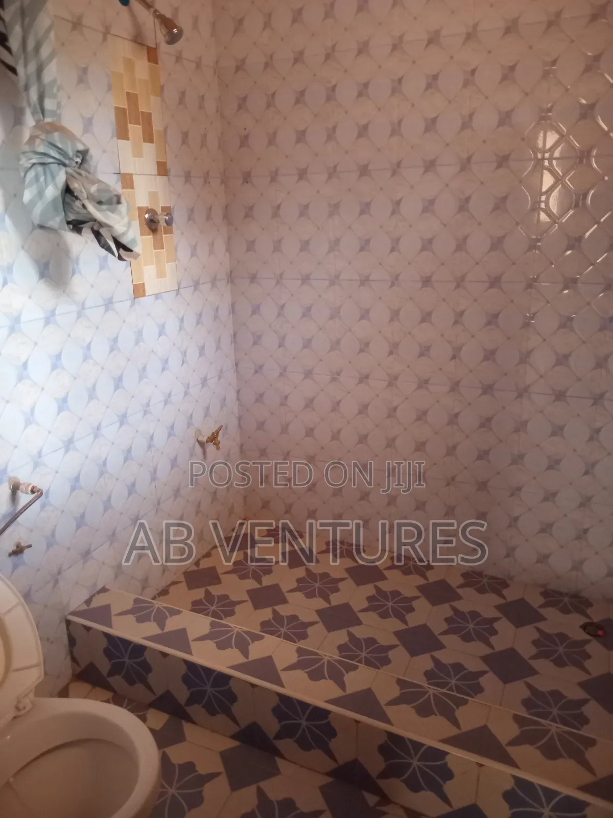 1bdrm Mansion in Salam Estate, Malejor for rent