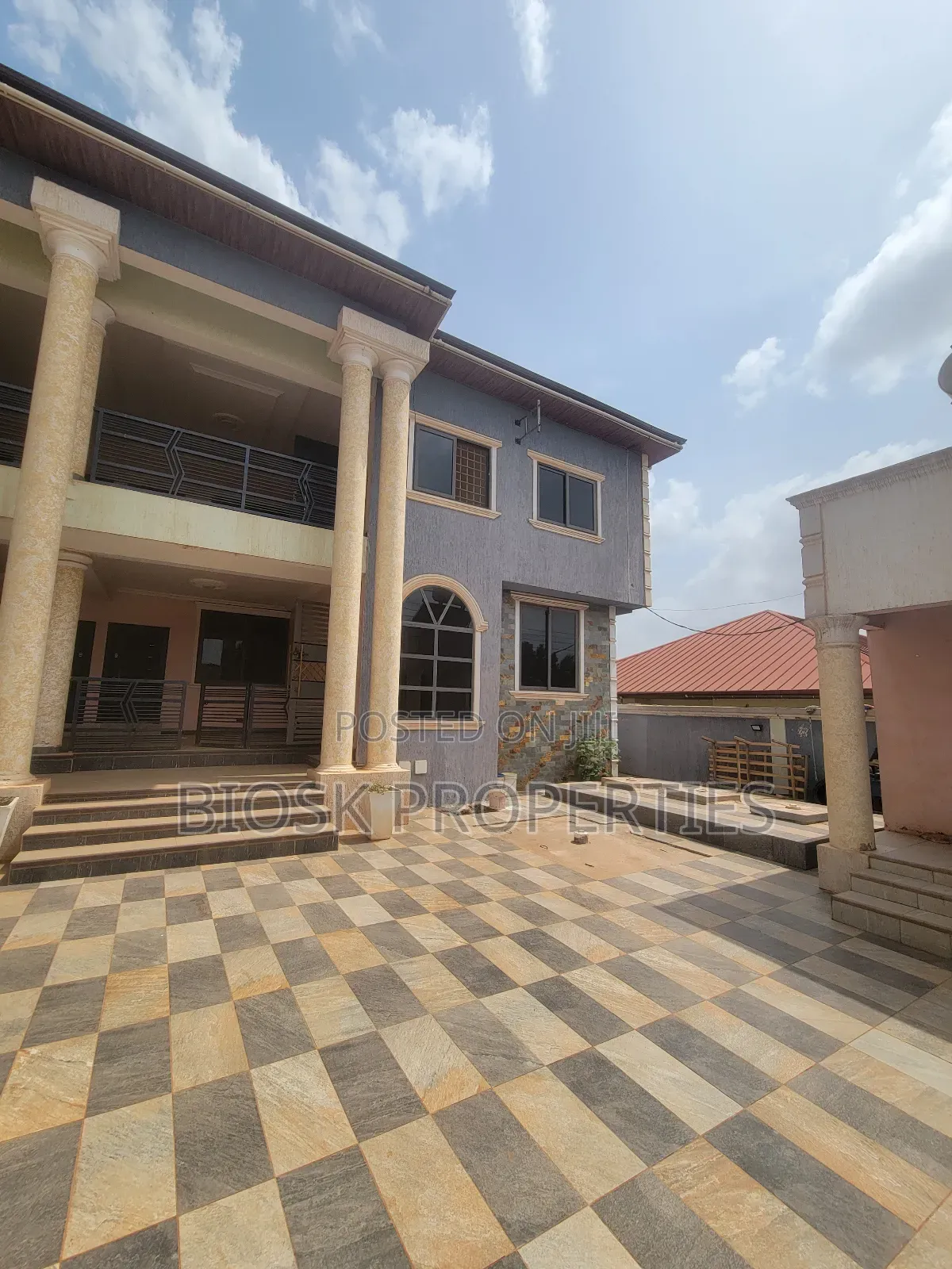 2bdrm Apartment in Biosk Properties, Malejor for rent