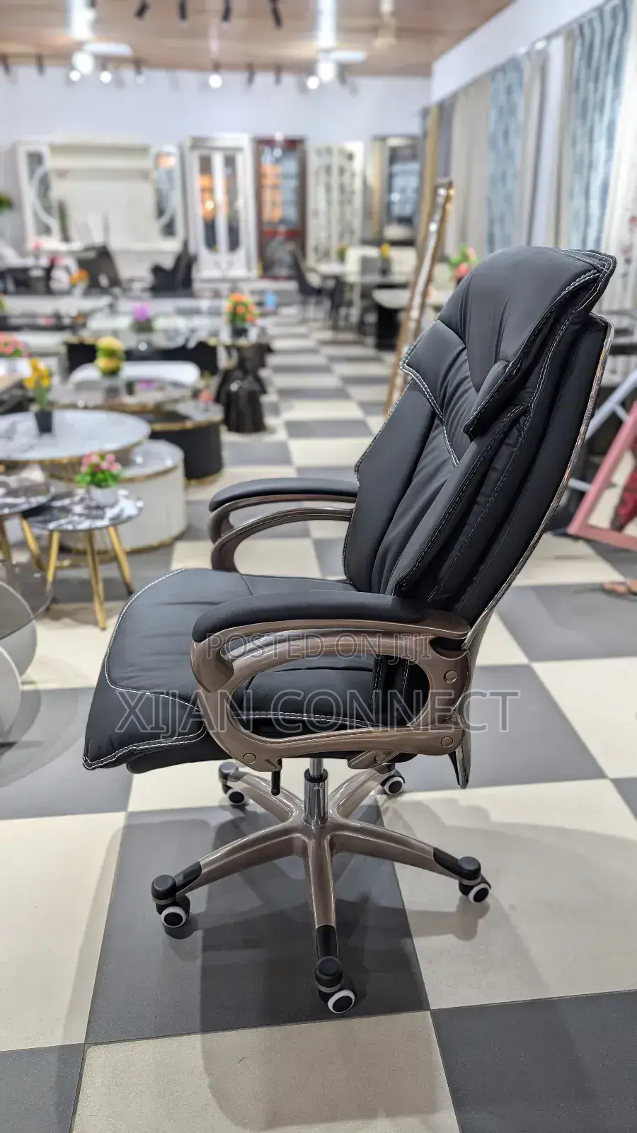 Luxury Executive High-Back Office Chair - Ergonomic Leather Design