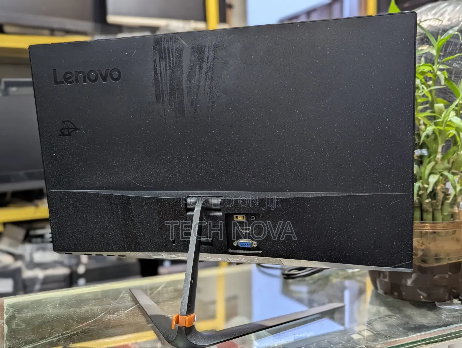 Lenovo L-Series 22 Inch FHD LCD Monitor With Vga/Hdmi and Ips