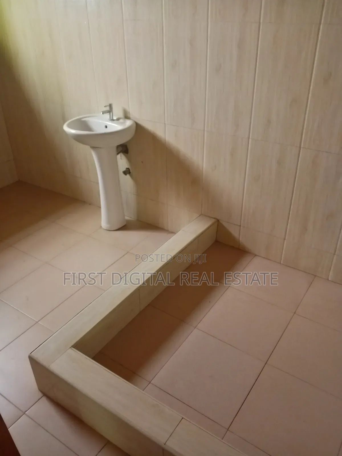 Chamber and Hall Self Contain for Rent at Adade