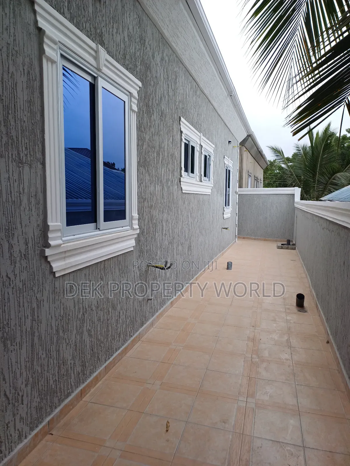 3bdrm House in Pokuase for sale
