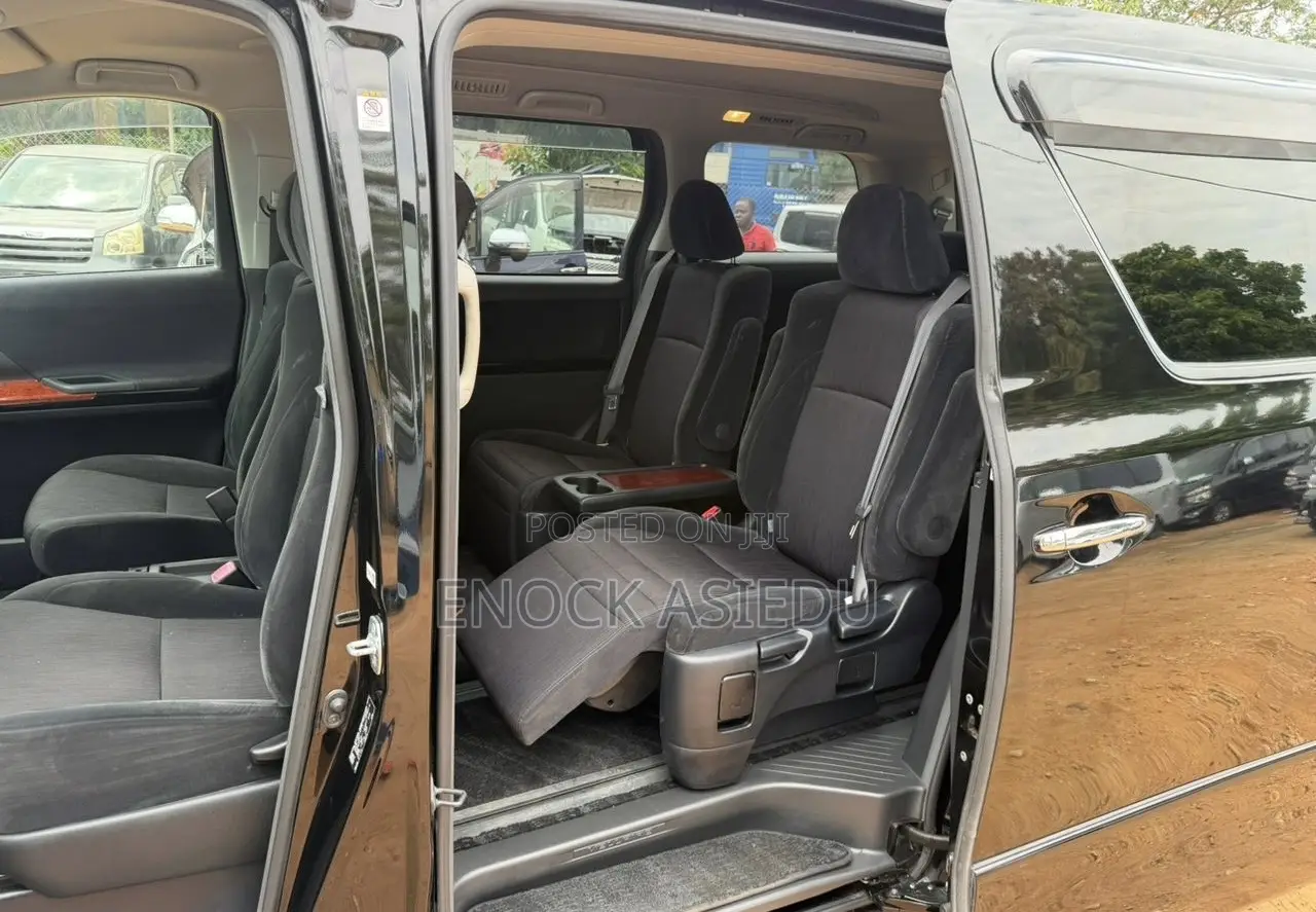 Toyota Vellfire 2010 Black