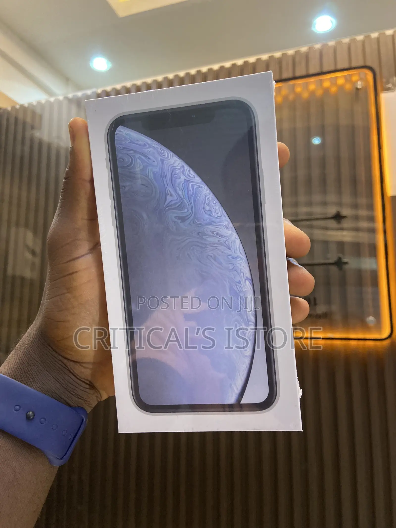 New Apple iPhone XR 64 GB White