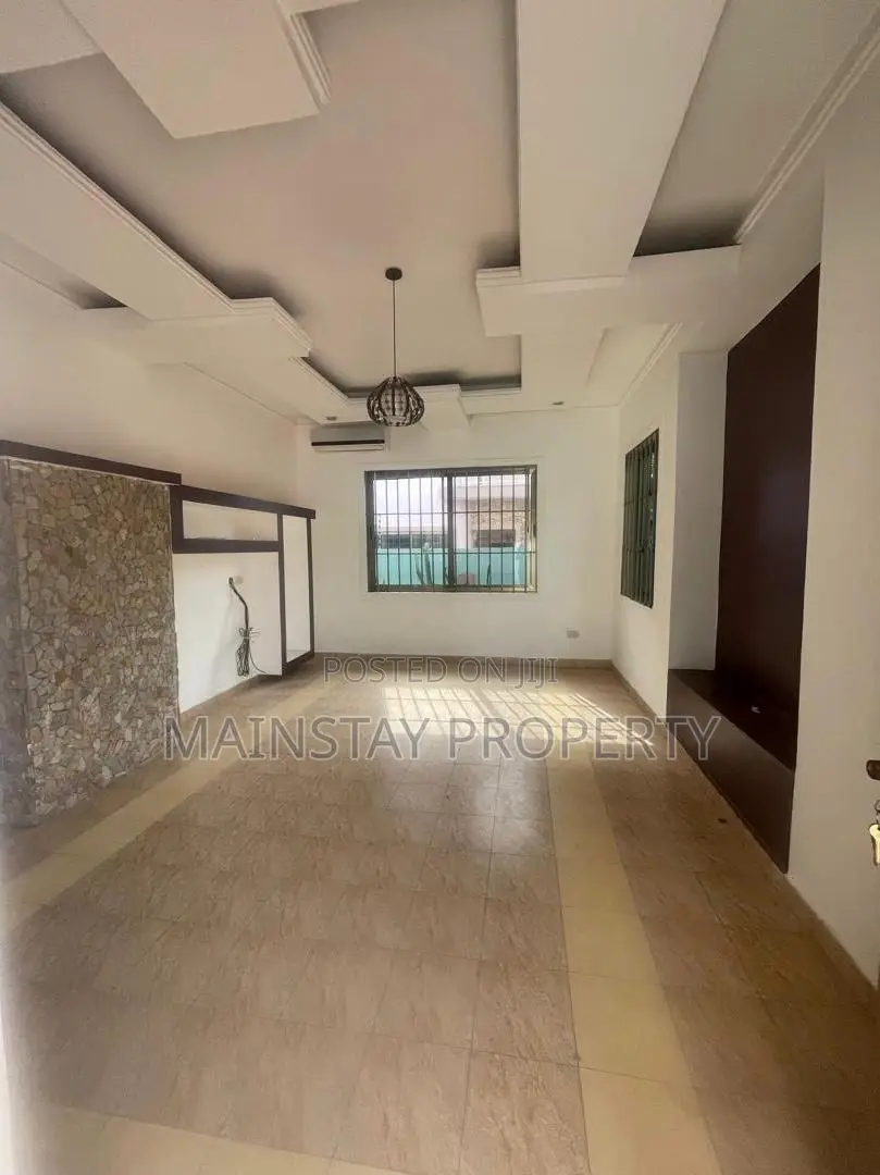3bdrm House in Ashomang Estate for sale