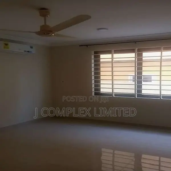 2bdrm Apartment in Labone SHS Area for rent