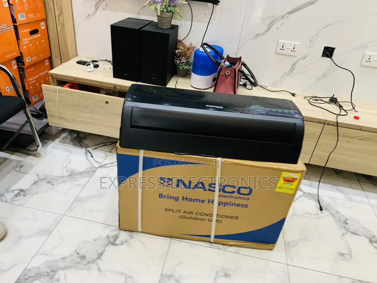 Spectacular Performance Black 1.5hp Split R410