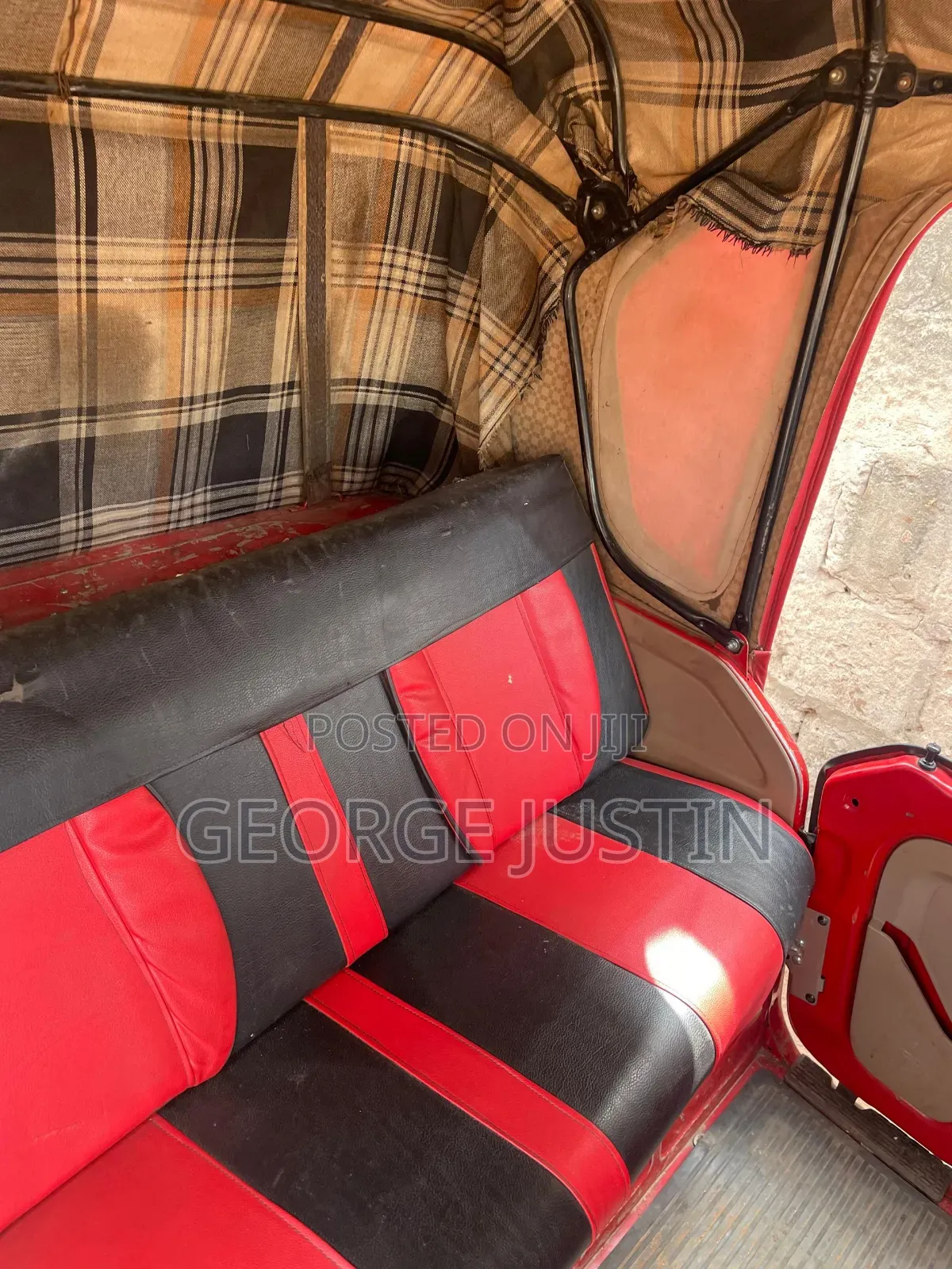 Bajaj RE 2025 Red