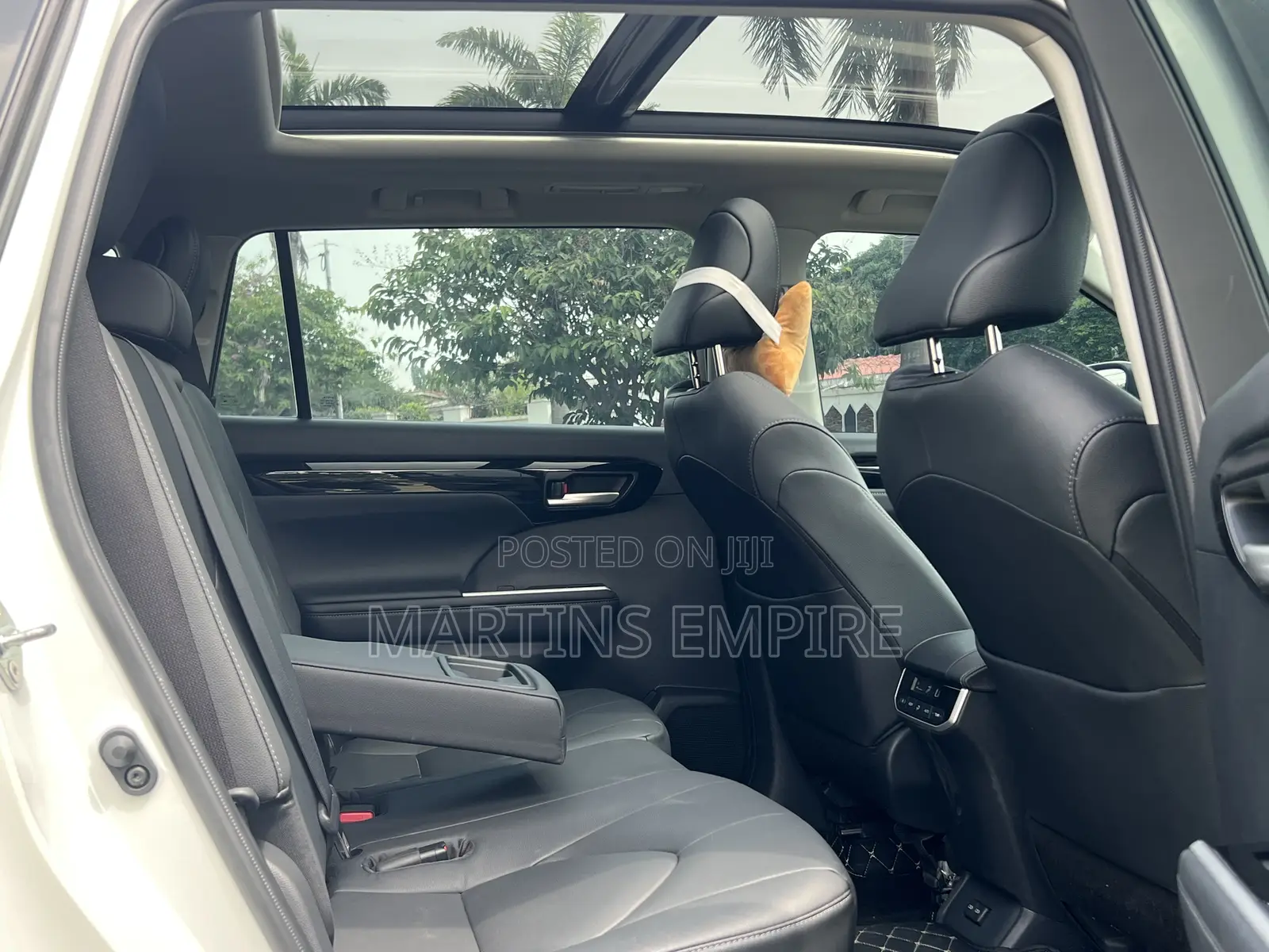 Toyota Highlander XLE AWD 2024 White