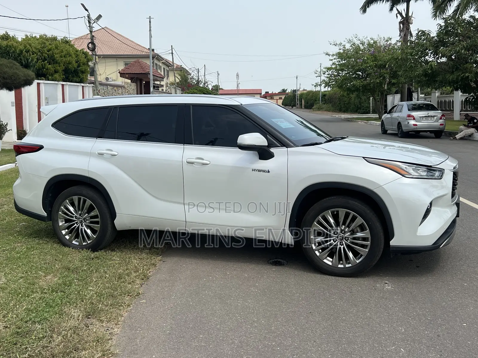 Toyota Highlander XLE AWD 2024 White