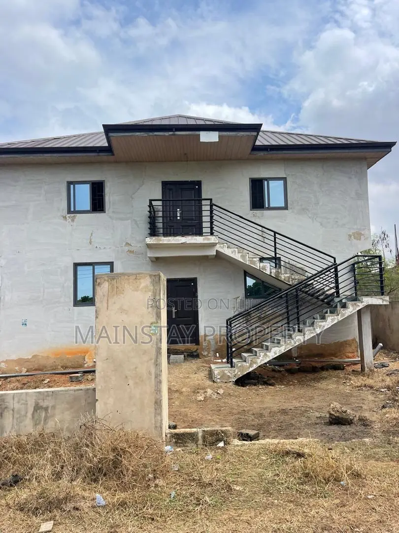 8bdrm House in Mainstay Estates, Tema Metropolitan for sale