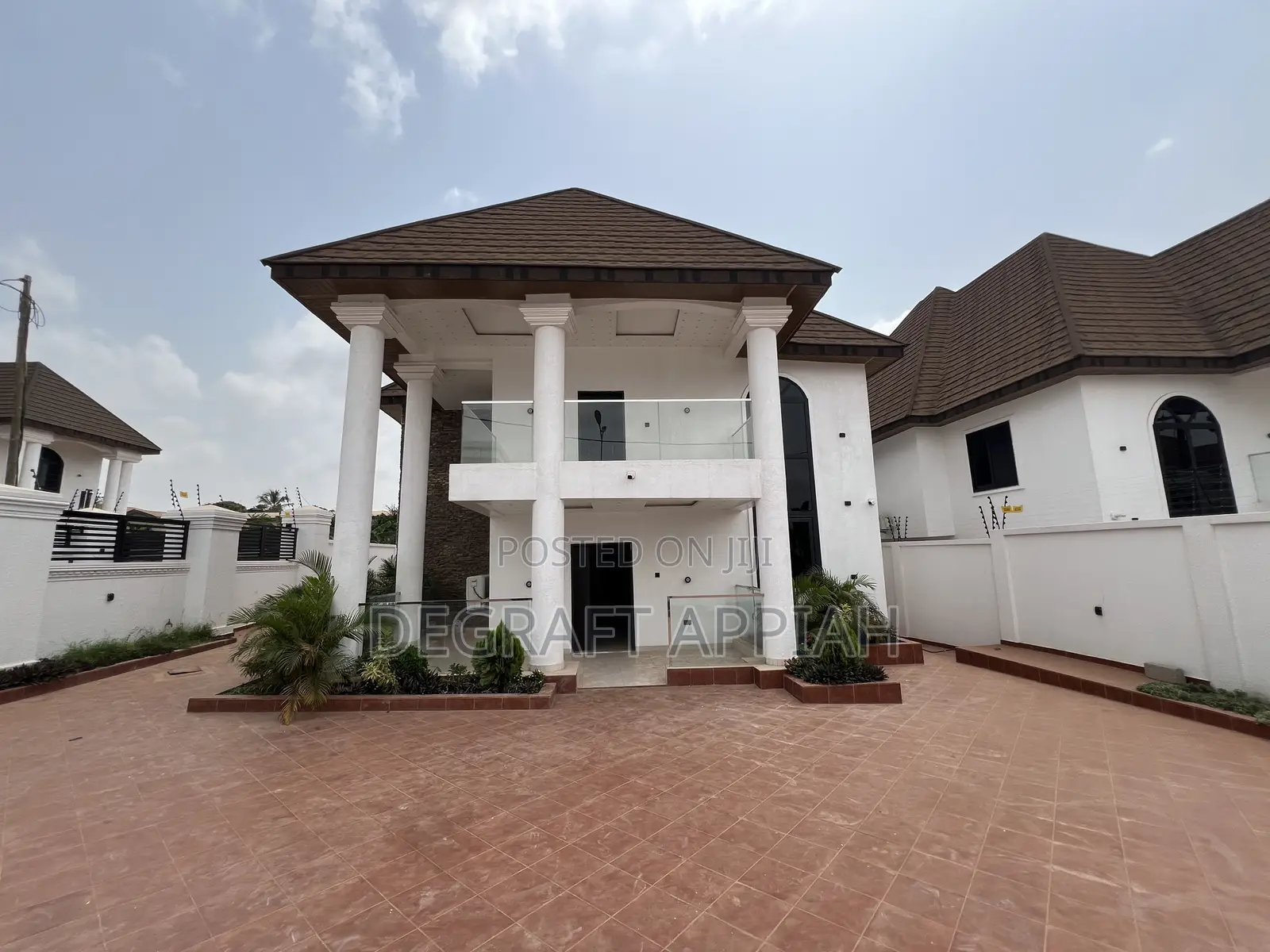 5bdrm House in Santasi Brofoyedru, Kumasi Metropolitan for sale