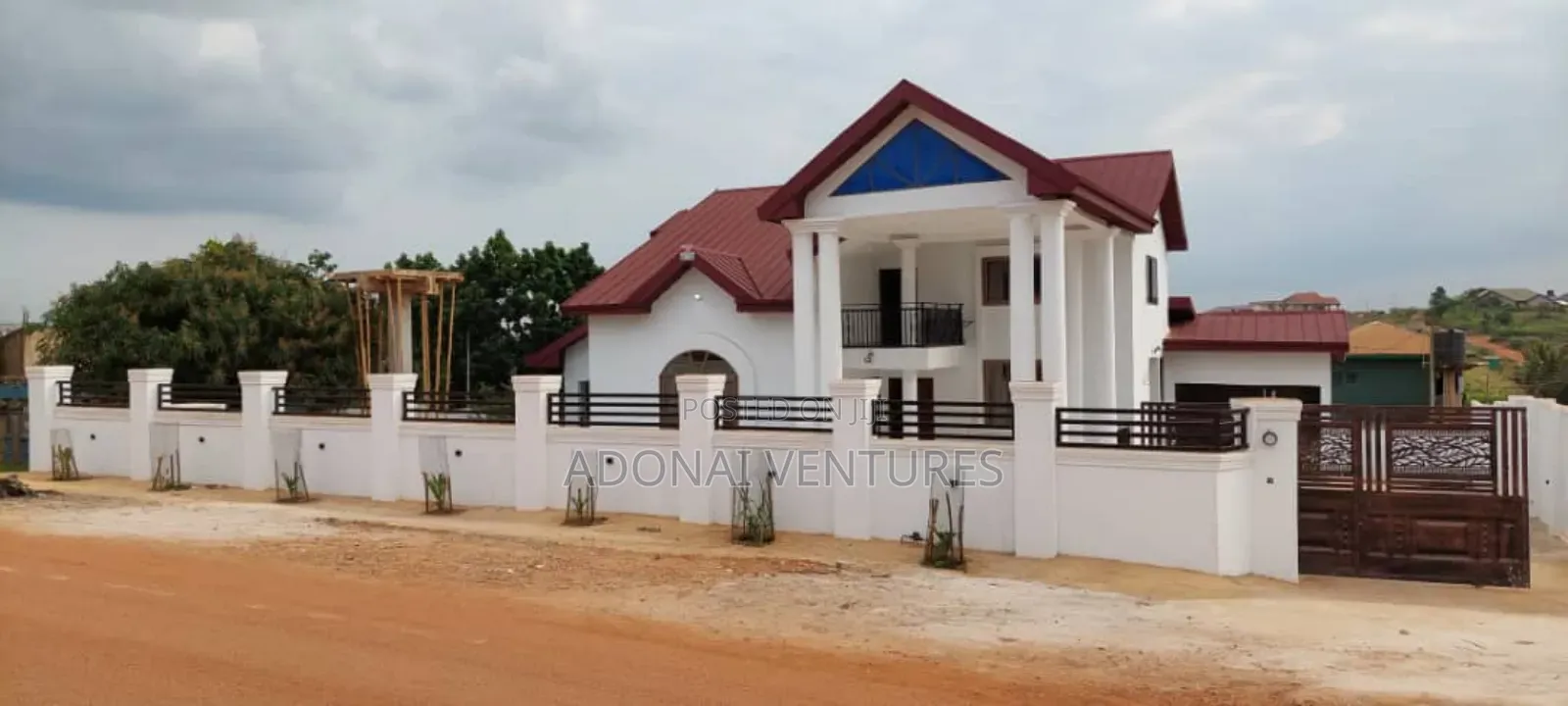 5bdrm House in Santasi Kokoben, Kumasi Metropolitan for sale