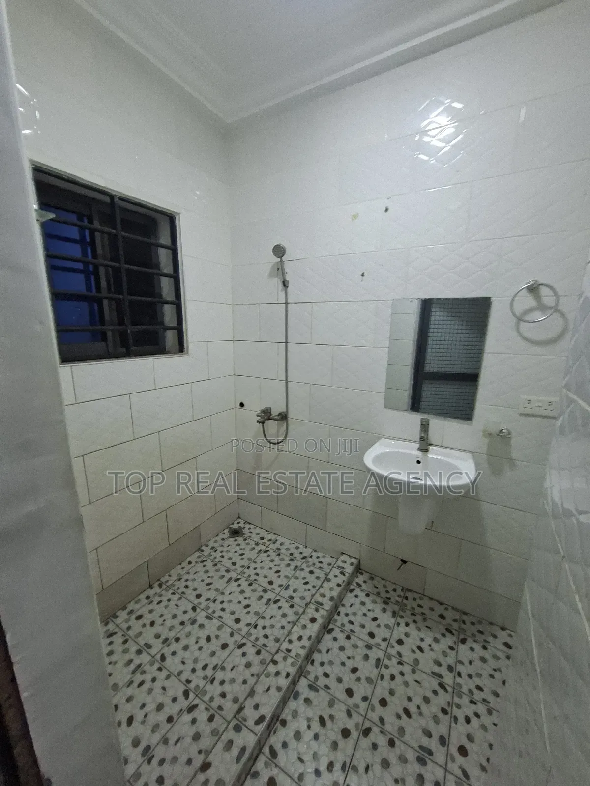 1bdrm Apartment in Kwabenya . for rent