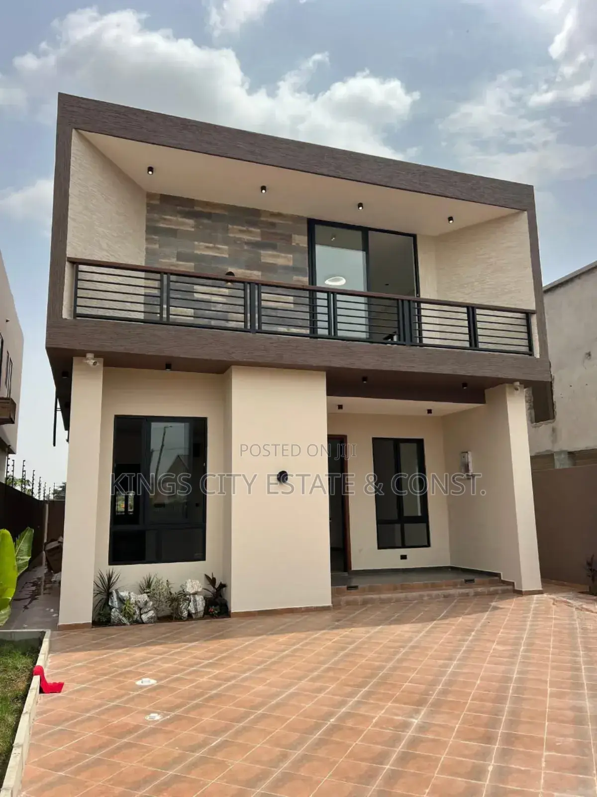 4bdrm House in Mall, Oyarifa for sale
