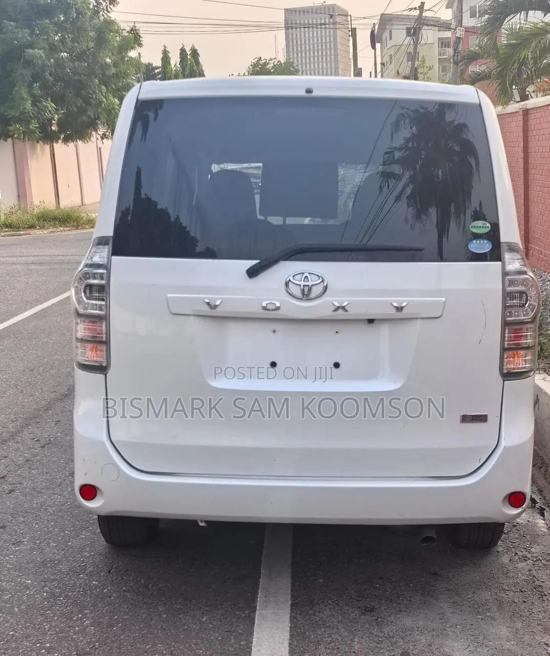 Toyota Voxy 2012 White