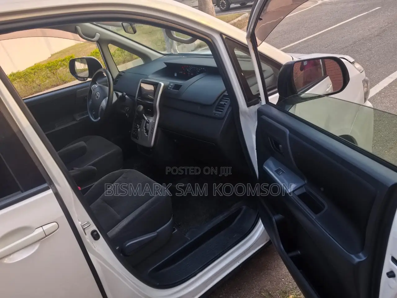 Toyota Voxy 2012 White