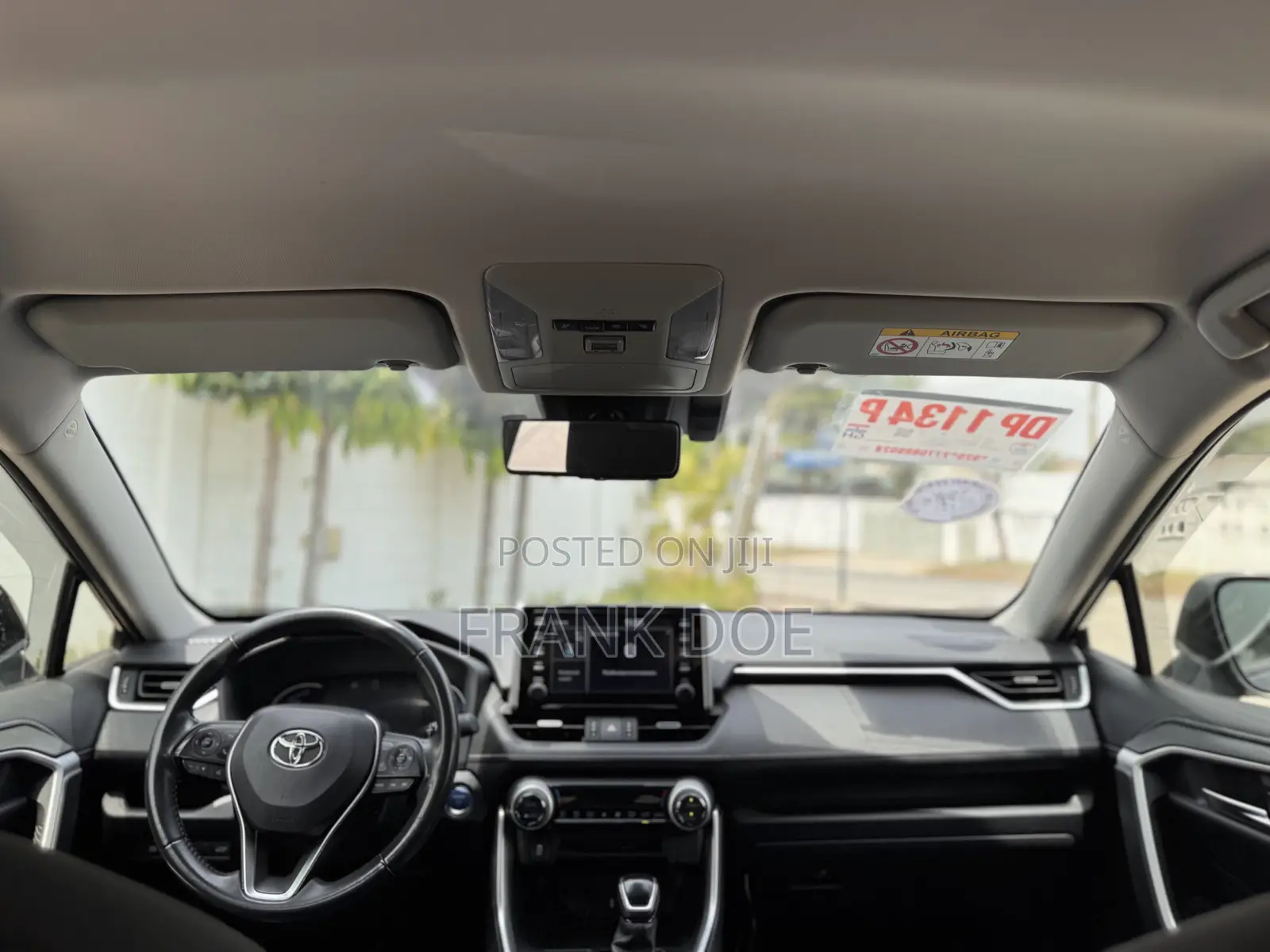 Toyota RAV4 XLE 2021 Black