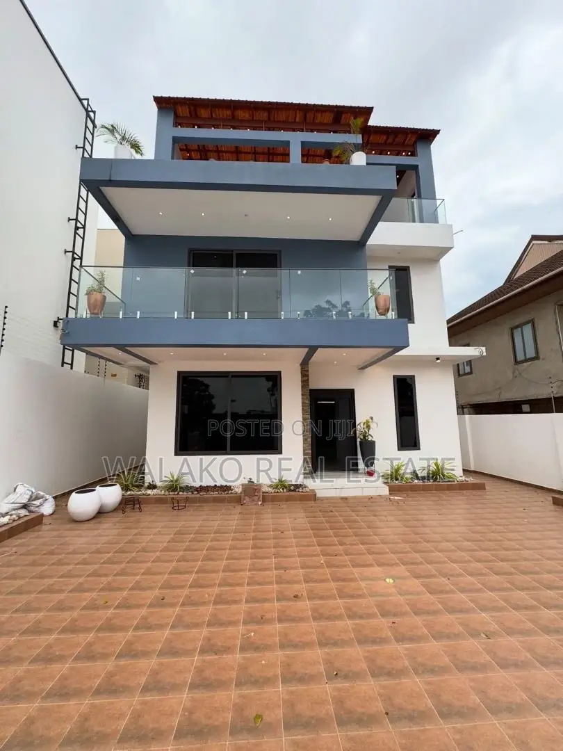 4bdrm House in Lake Side Estate for sale
