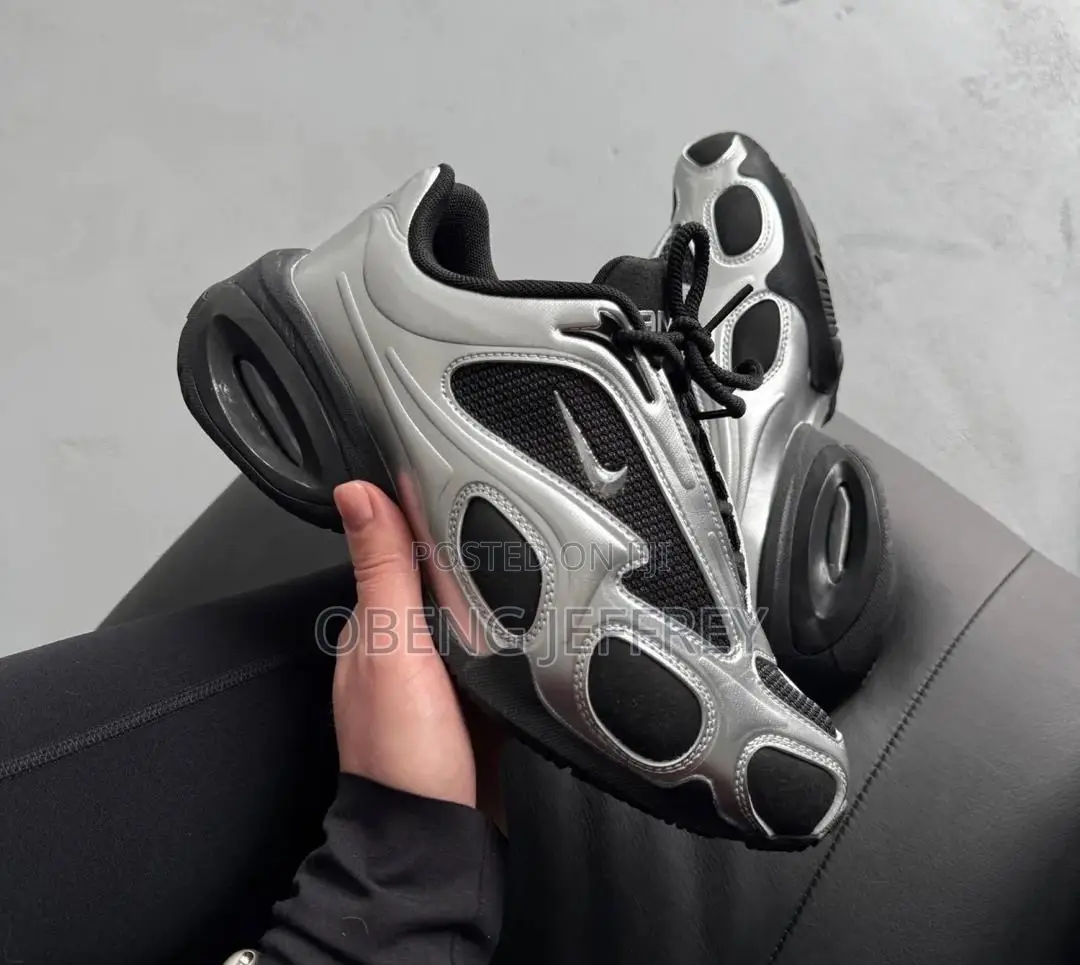 Original Nike Air Muse Silver/Black