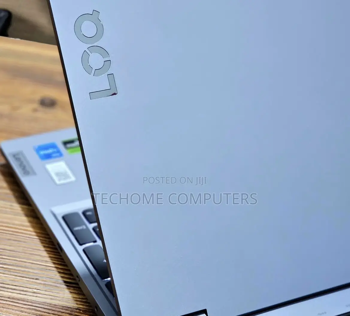 Laptop Lenovo LOQ 15IRH8 16GB Intel Core i5 SSD 512GB
