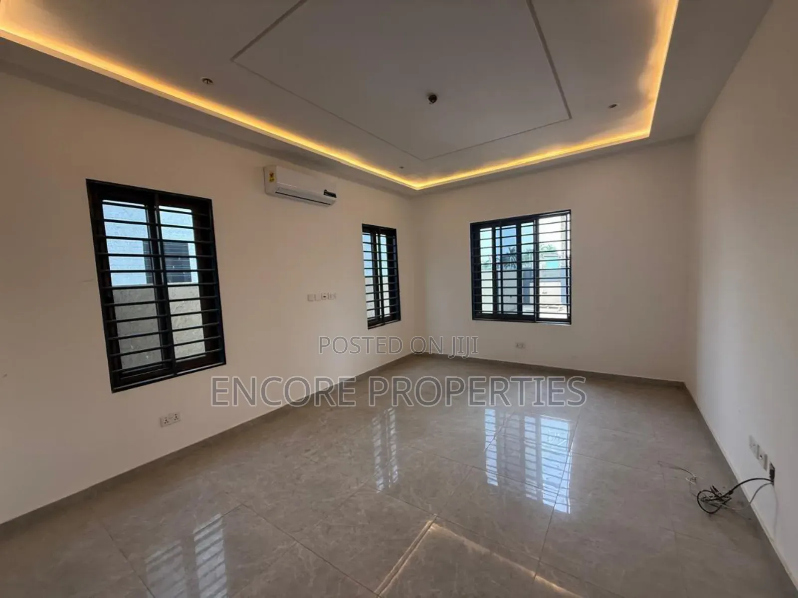 Furnished 3bdrm House in Lake Side Estate for sale