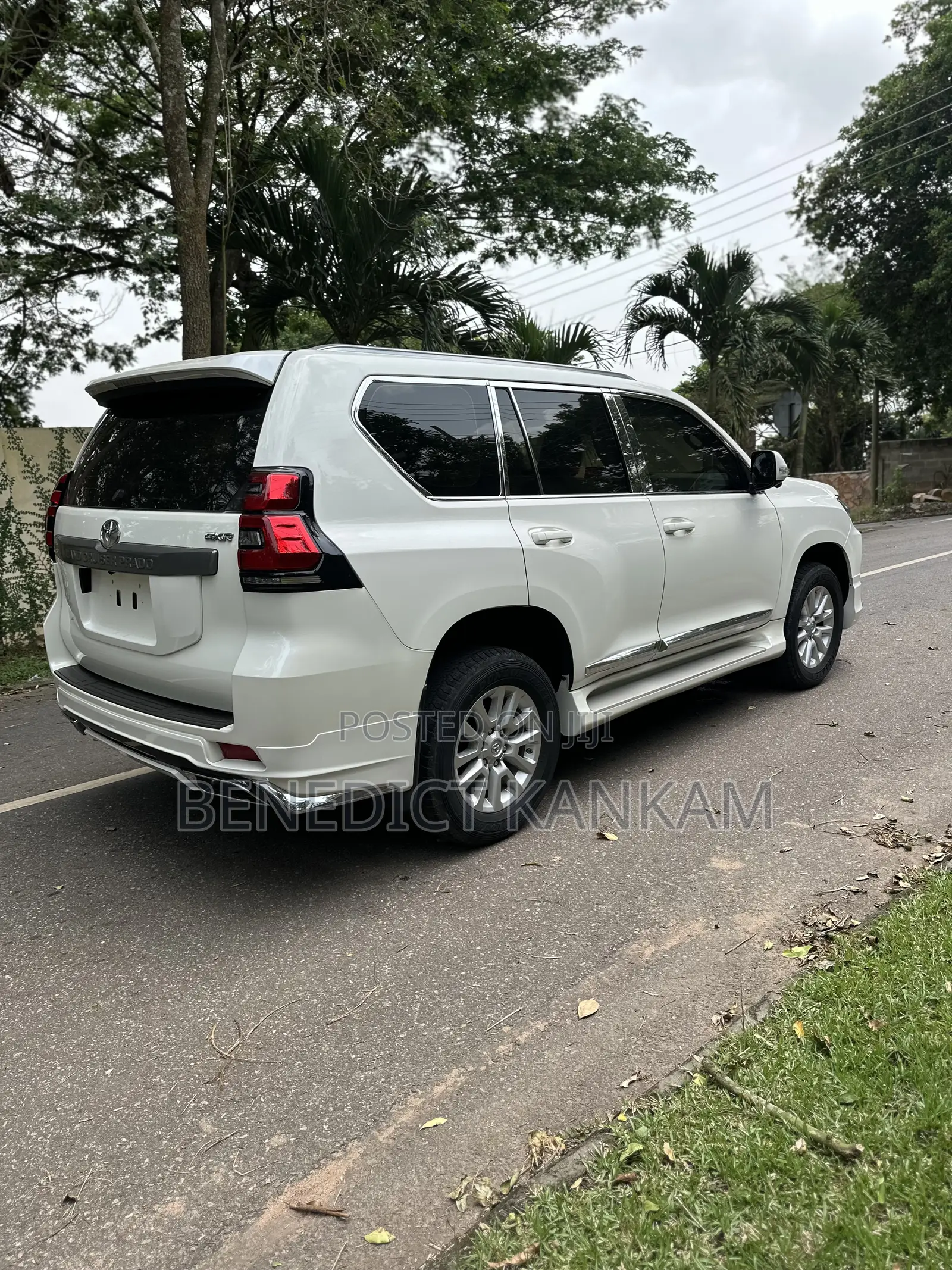 Toyota Land Cruiser Prado 4.0 Petrol GX-R 2017 White