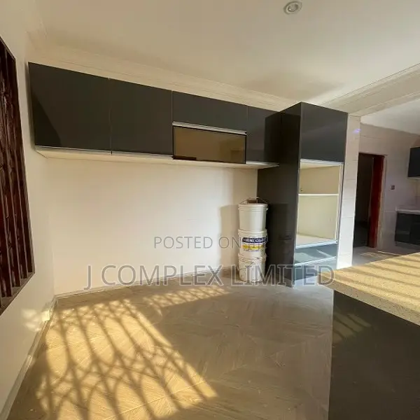 5bdrm House in US Embassy Area for rent
