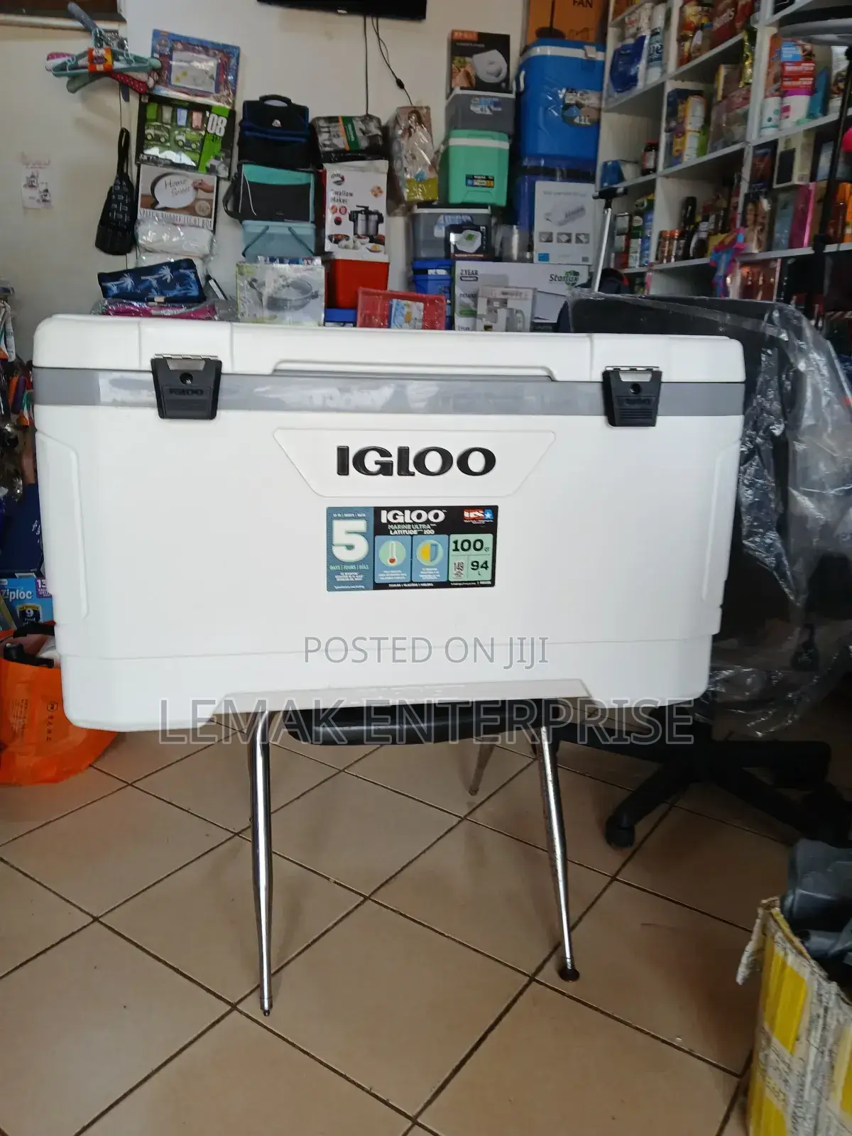 Igloo Latitude 100qt Cooler Ice Chest