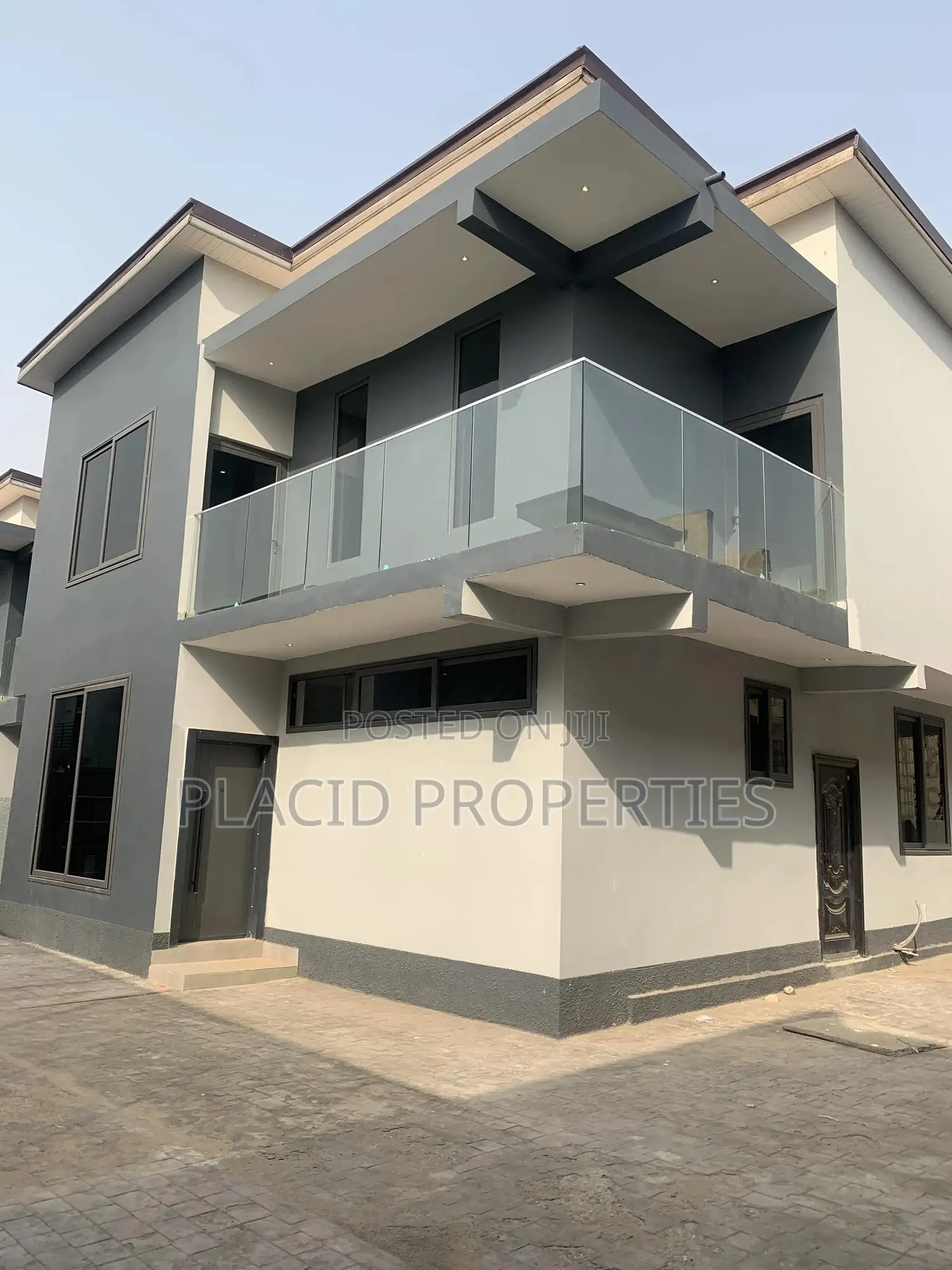4bdrm Apartment in Haatso,Accra for rent