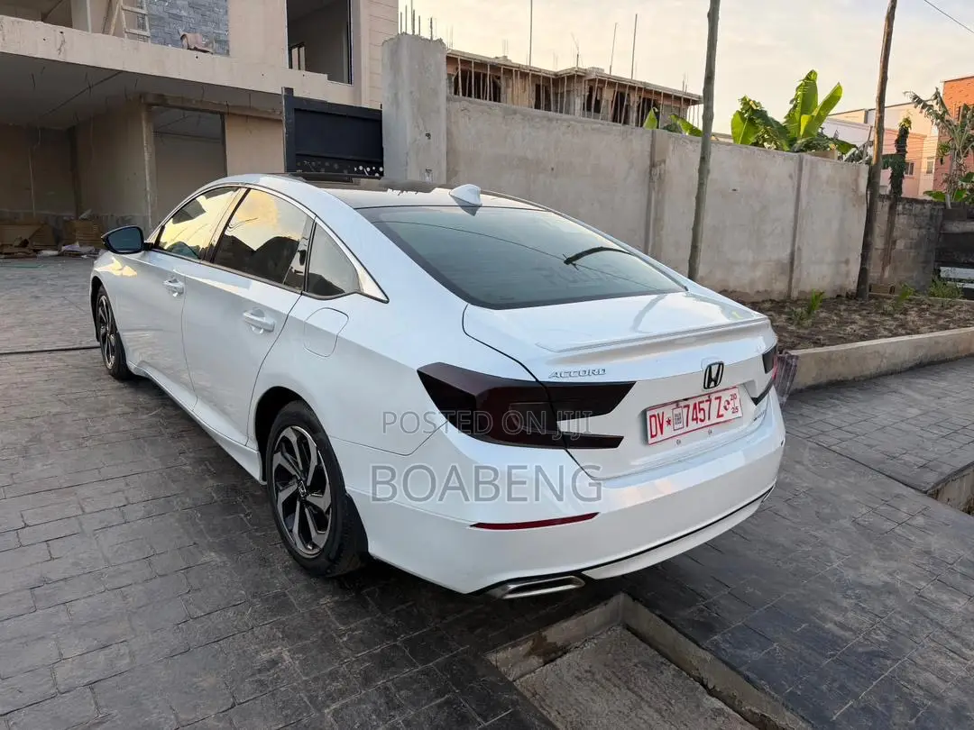 Honda Accord 2018 White