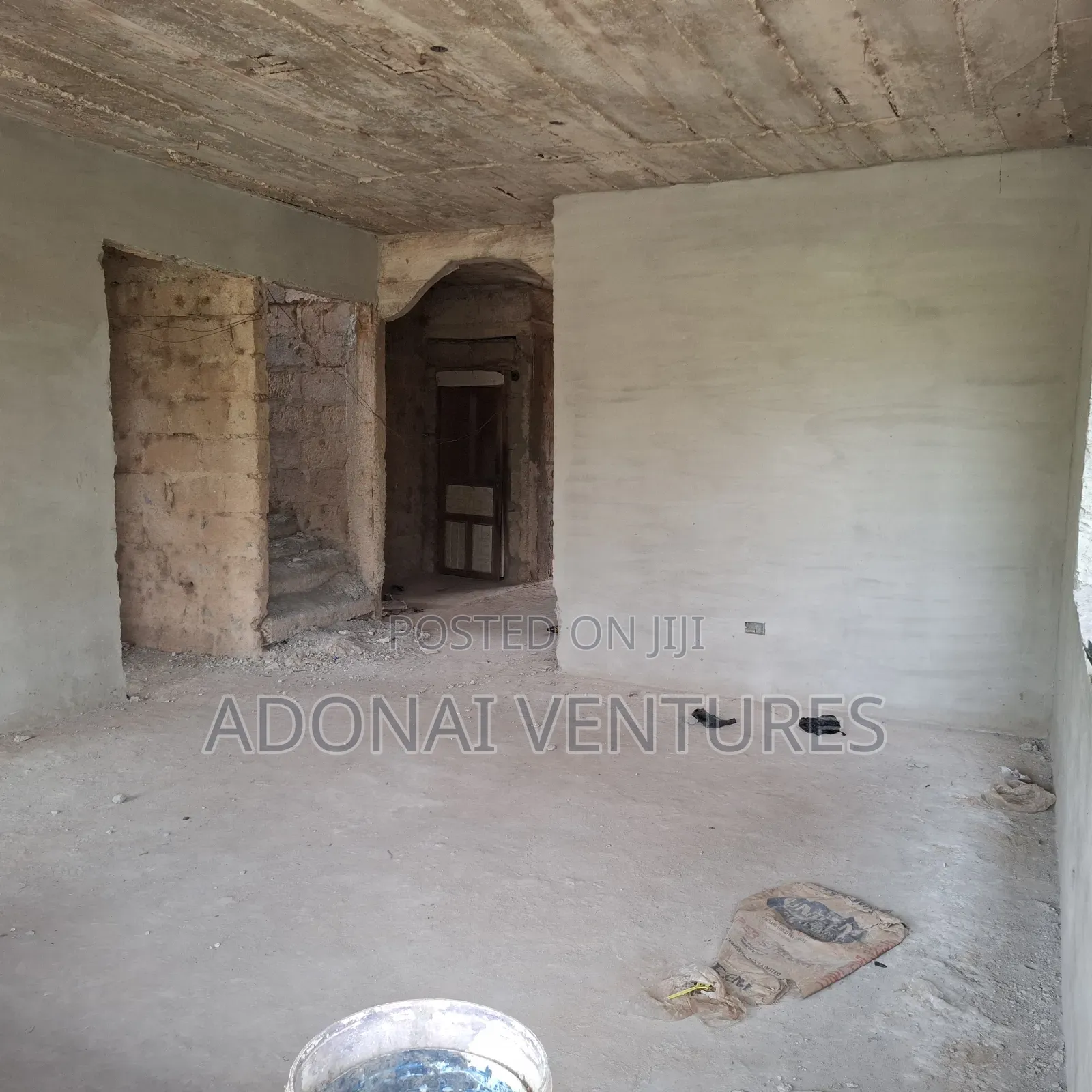 8bdrm Apartment in Sokoban Apaaso, Kumasi Metropolitan for sale