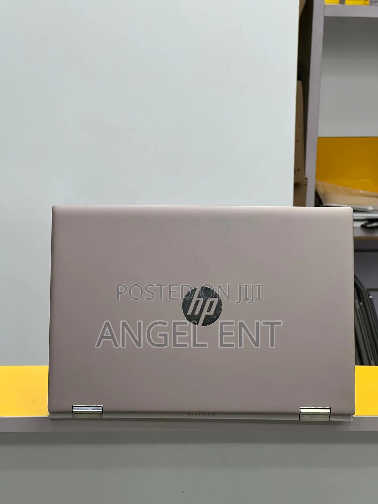 New Laptop HP Pavilion 14 8GB Intel Core i5 SSD 256GB