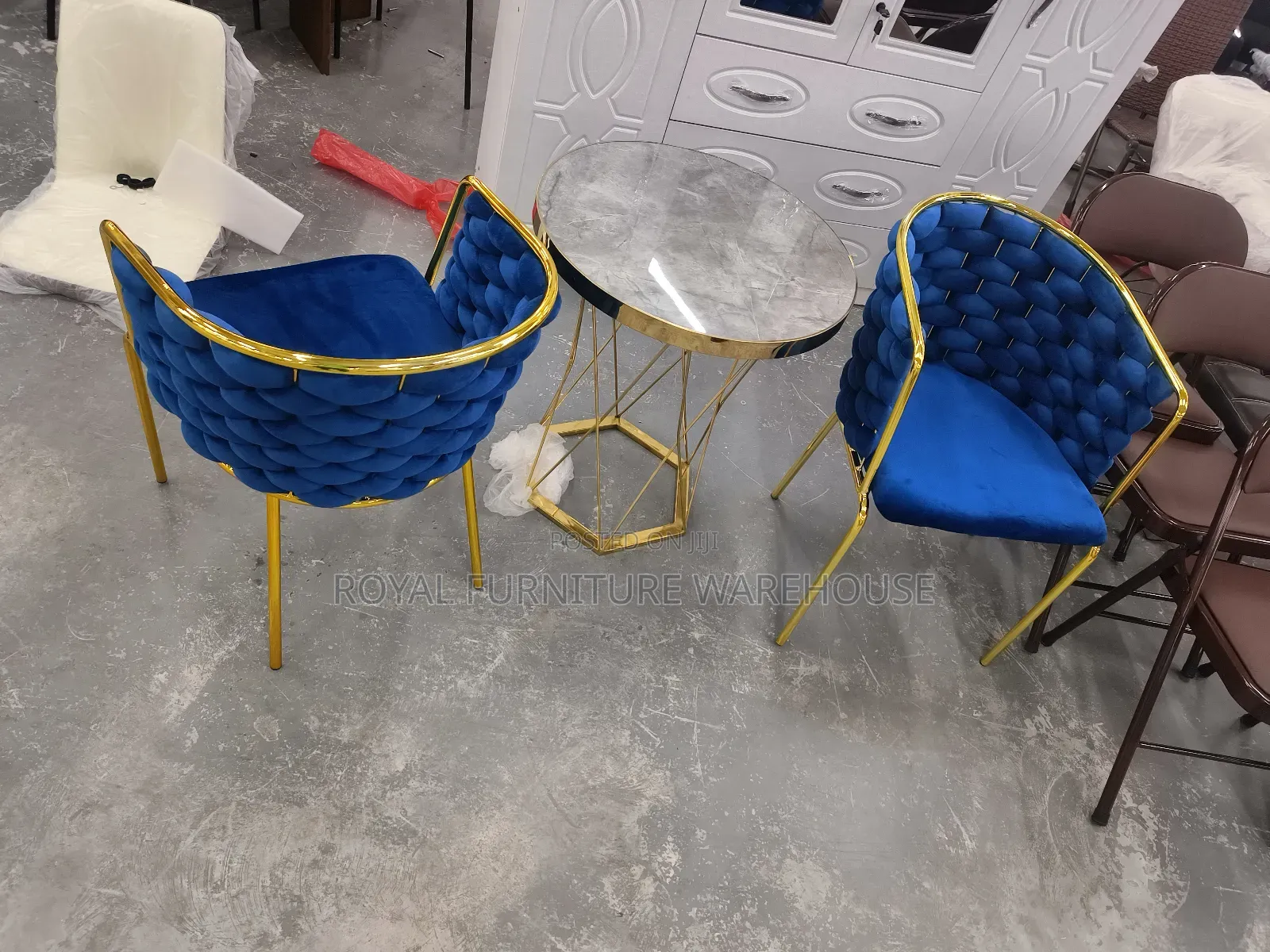 Wave Velvet Armchair 2 Seater Dining Set