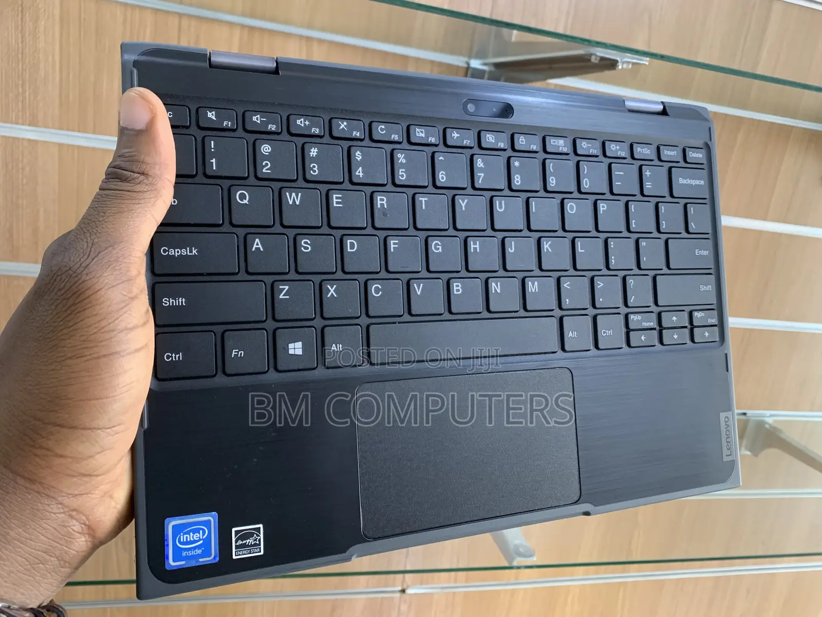 Laptop Lenovo 300e 4GB Intel Celeron SSD 128GB