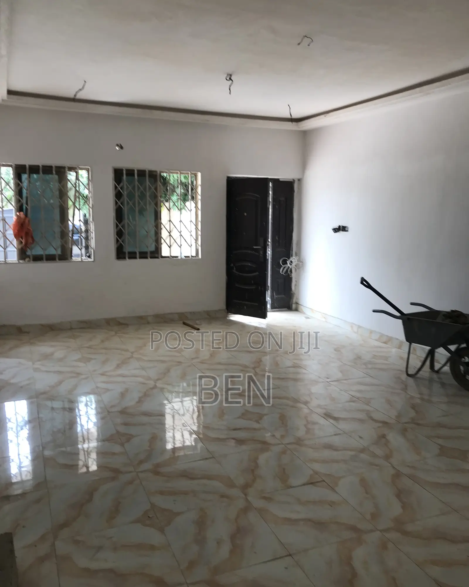 3bdrm House in Abelenkpe Taxi Rank, Methodist Church Area for rent
