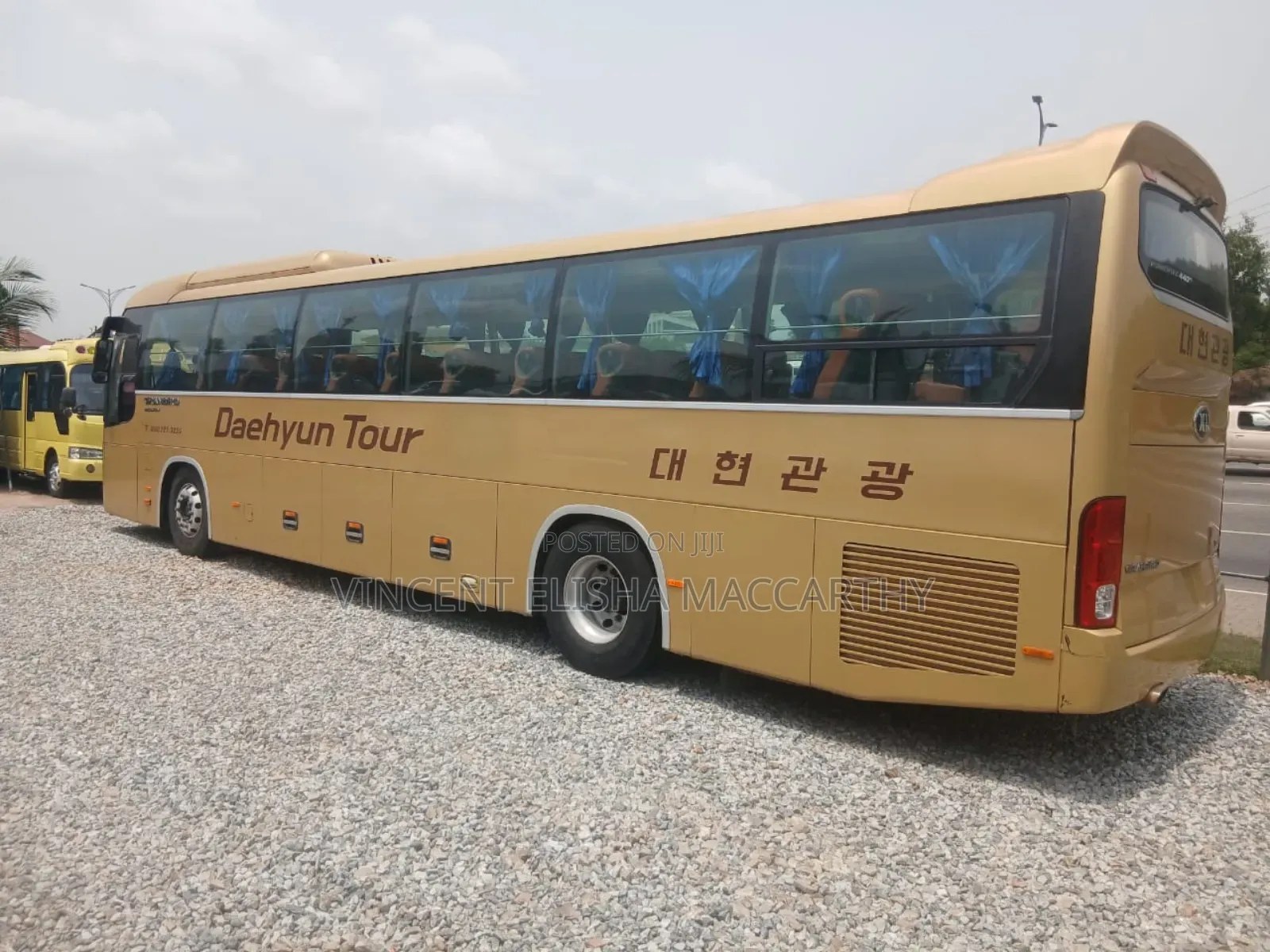 Kia Granbird 2018 Gold