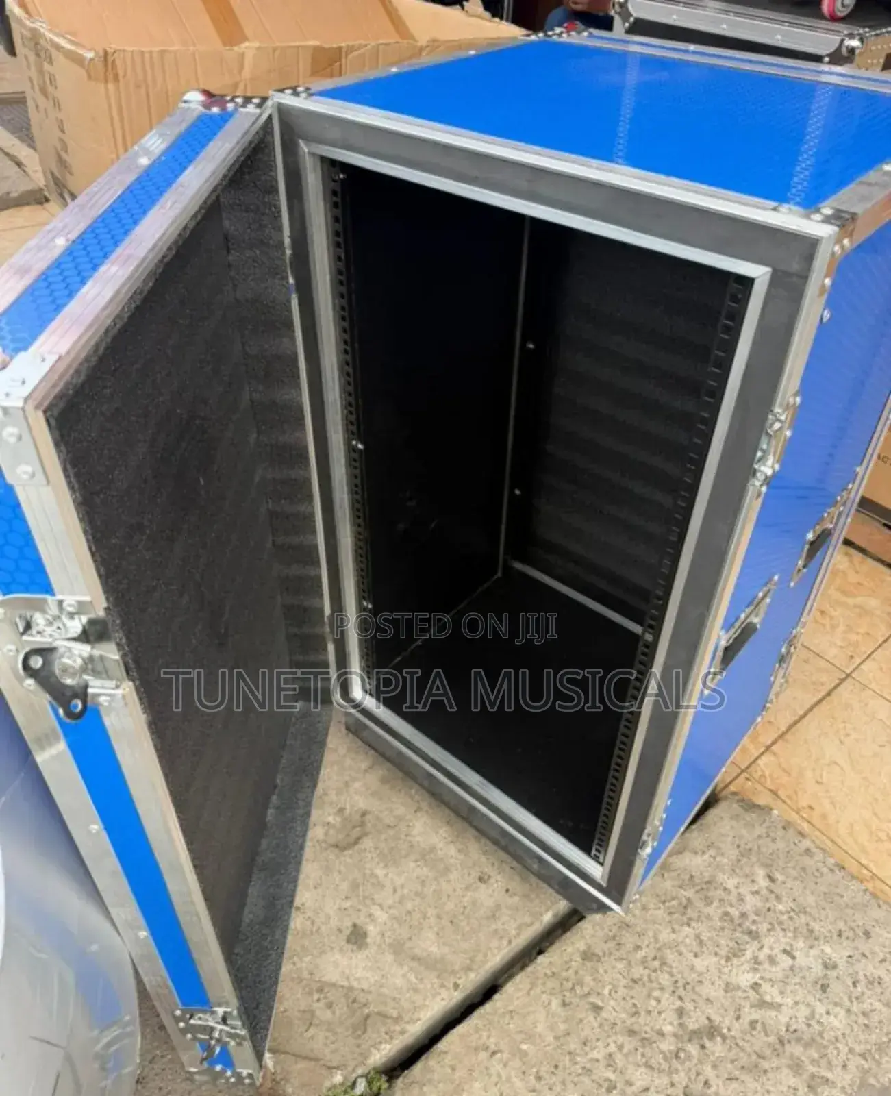 18u Paded Amplifier Rack (Straight)