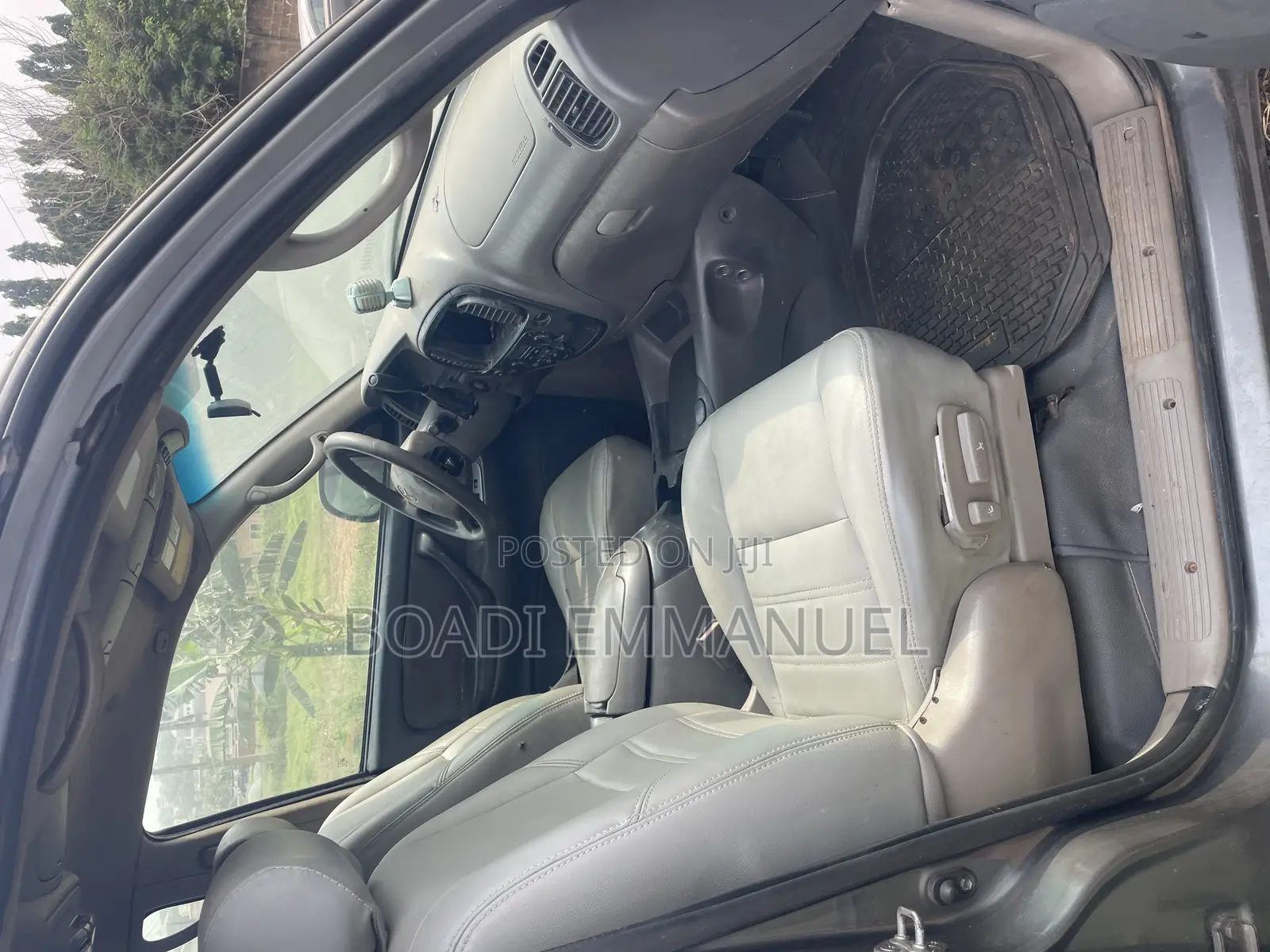 Toyota Sequoia 2003 Gray