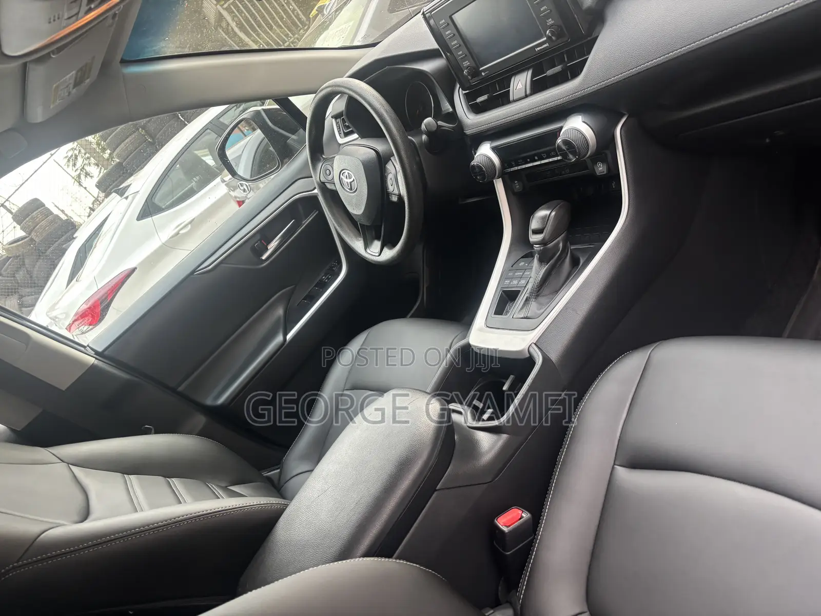 Toyota RAV4 XLE Premium 2022 Black